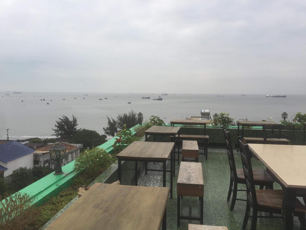 Отель Khach San Thuy Young Вунгтау Экстерьер фото